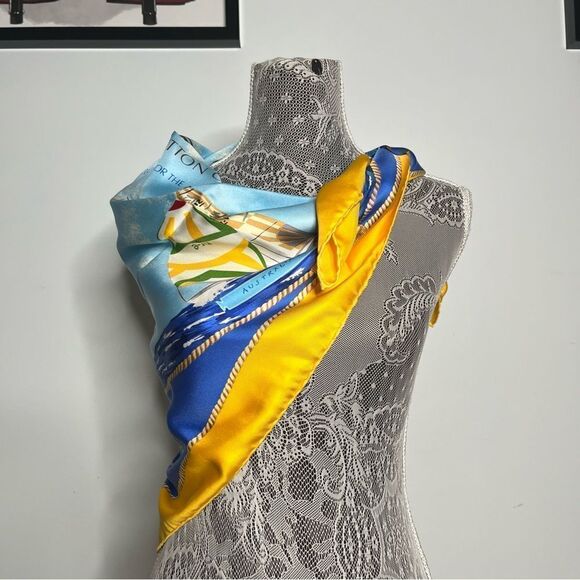 Louis Vuitton limited edition scarf - preowned - Picture 2 of 9